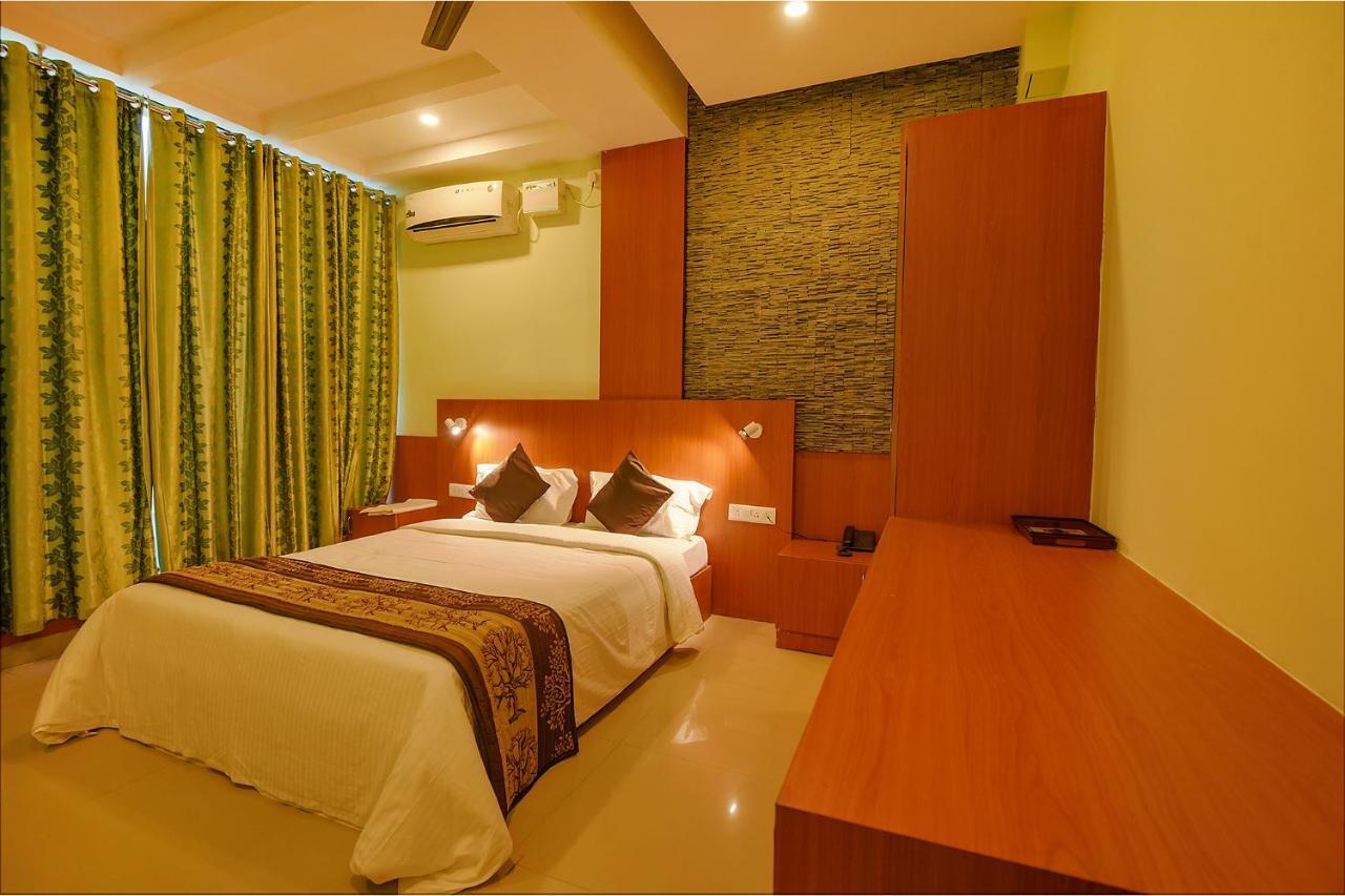 Fabhotel The Btm Palace - Btm Layout Nr Gopalan Innovation Mall Bangalore Exterior foto